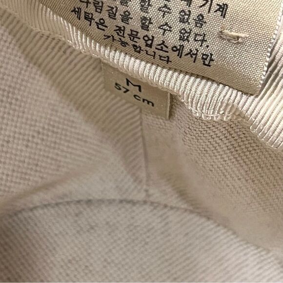 Gucci Bucket Hat with Monogram and Apple Design - Picture 8 of 8